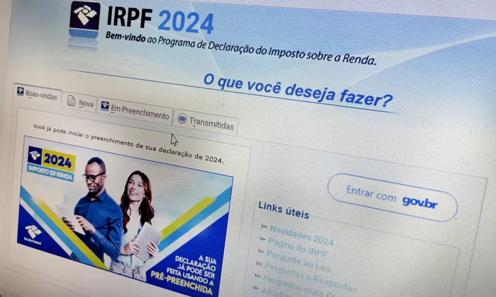 A Receita Federal abre, nesta sexta-feira (23), a partir das 10h, a consulta ao quarto lote de restituição do Imposto de Renda Pessoa Física (IRPF)