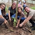 Escola Eugênia Scharlé recebe mudas do projeto Bosque do Amanhã