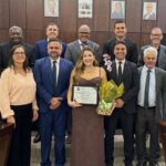Câmara Municipal entrega Moção de Aplausos à influenciada digital Sara de Sales