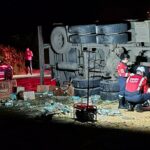 Acidente com três caminhões deixa um morto na BR-262, na Serra do Macuco