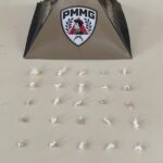 Suspeito tenta fugir, mas é preso com drogas no bairro São João