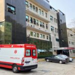 Ex-companheiro esfaqueia mulher no pescoço e foge em João Monlevade