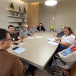 Prefeitura de João Monlevade e Sintramon assinam acordo coletivo com reajuste salarial e ampliação de benefícios aos servidores